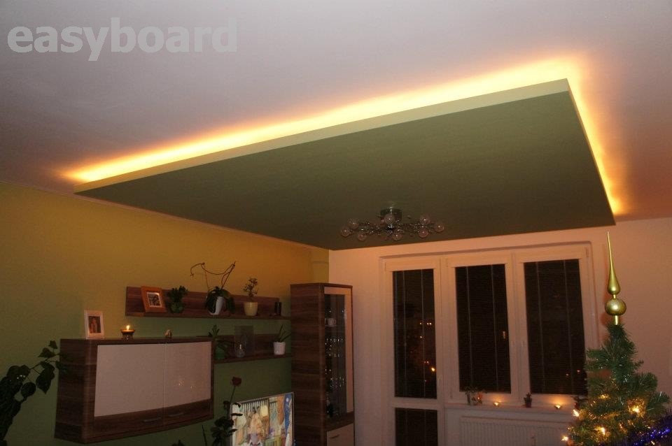 Dekoračný sadrokartónoý strop s nepriamym osvetlením